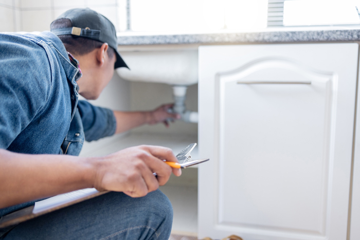 The Drain Man plumber providing residential plumbing service in Knoxville, TN